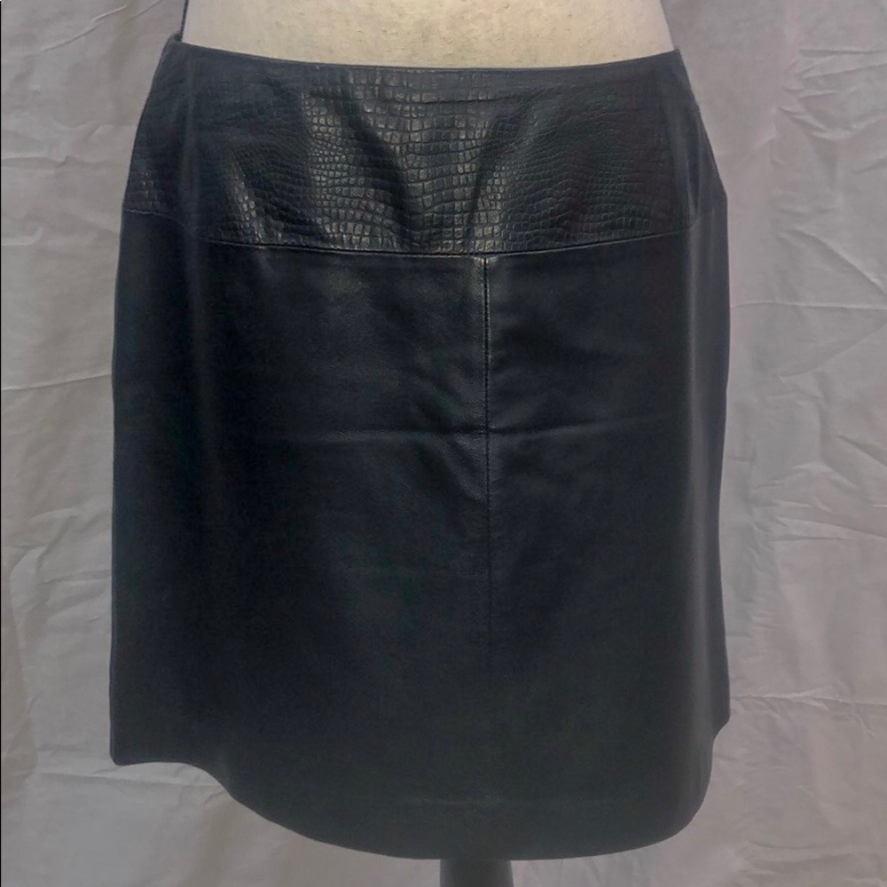 Apostrophe Black Leather Skirt